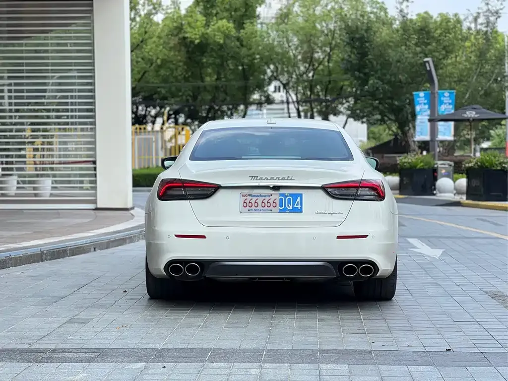 Maserati Quattroporte — фото 4