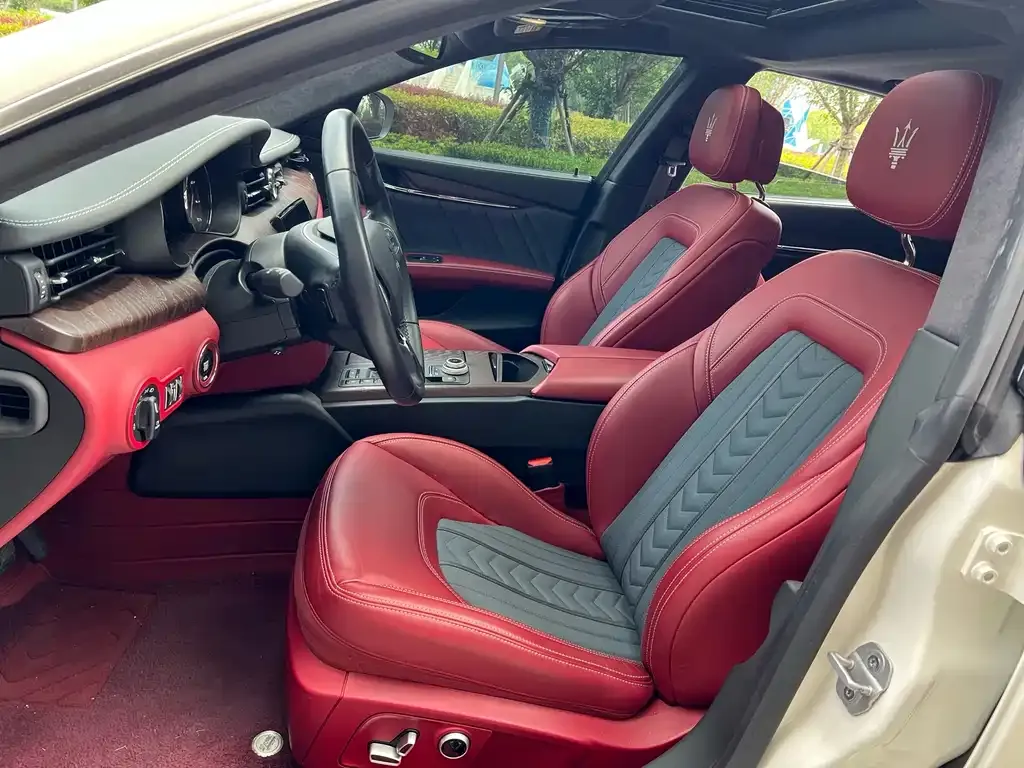 Maserati Quattroporte — фото 6