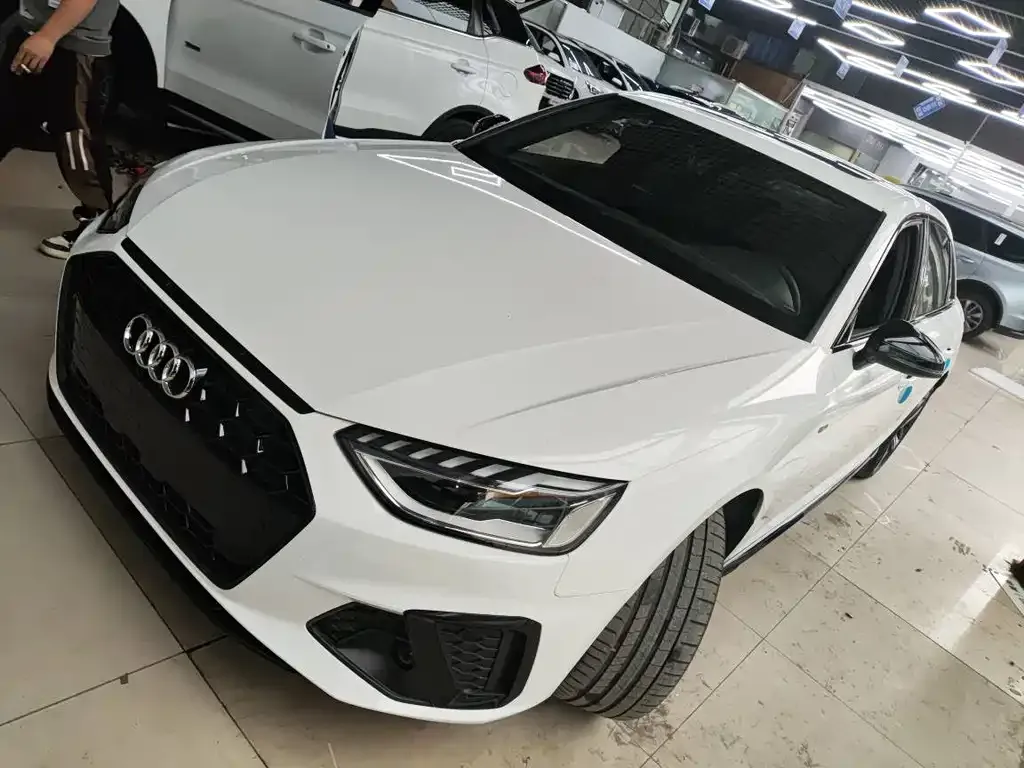 Audi A4L 2024 из CN, фото 1