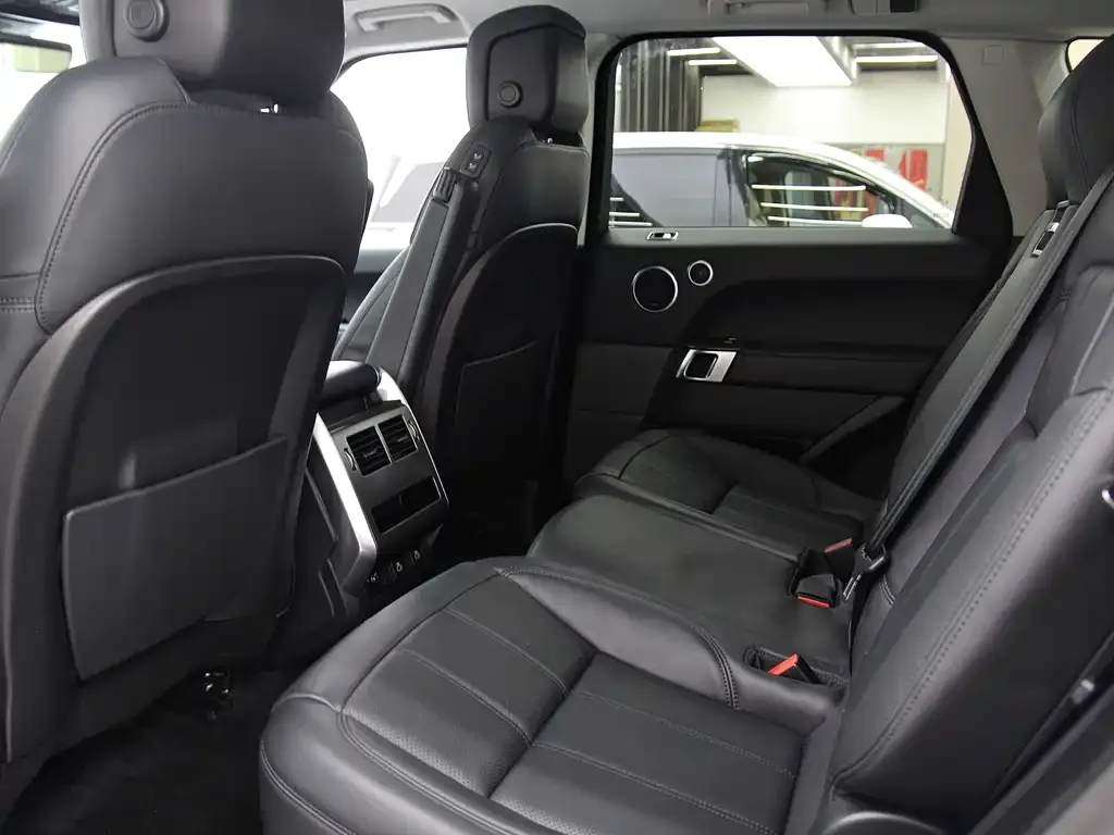 Land Rover Sport PHEV 2021 из CN, фото 9