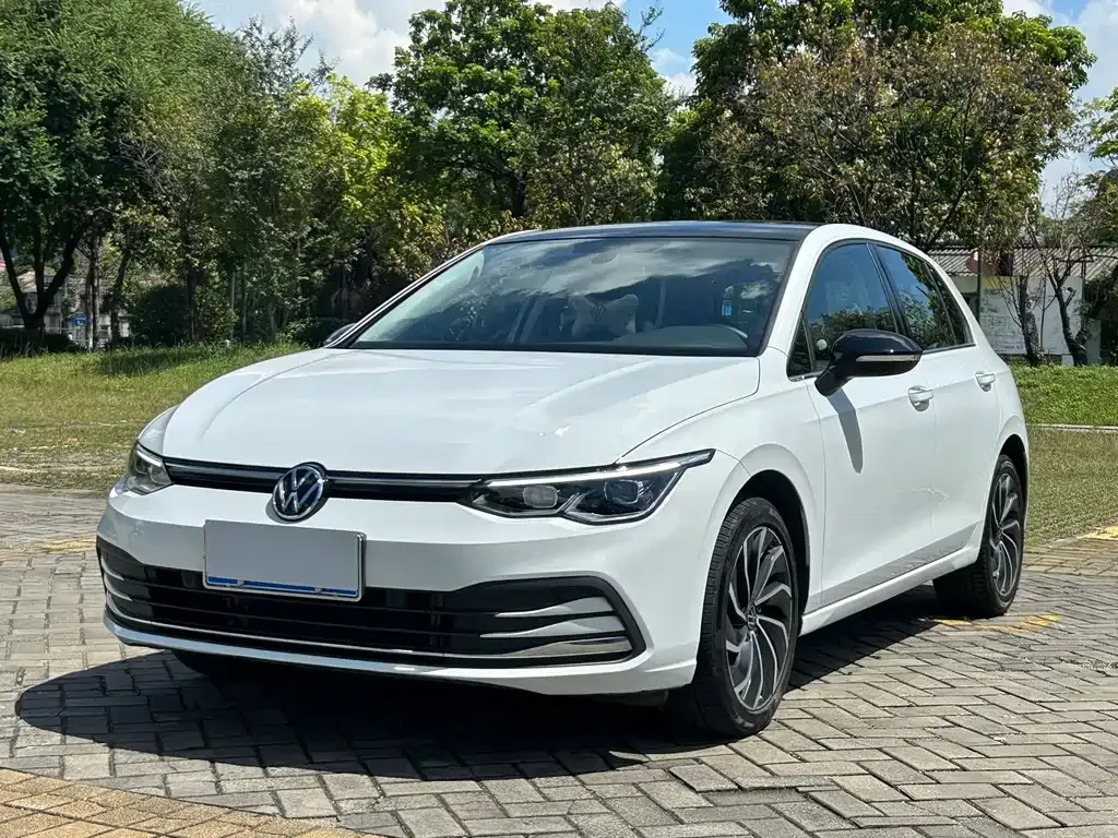 Volkswagen Golf 2024 из CN, фото 1