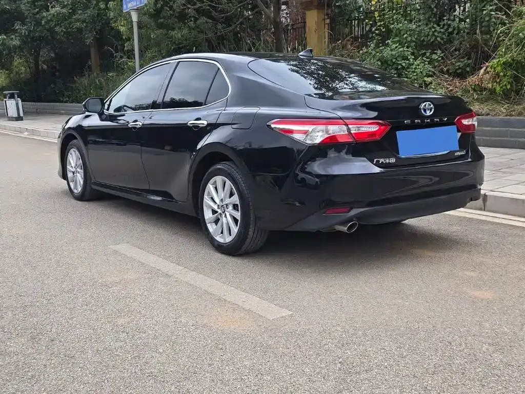 Toyota Camry 2023 из CN, фото 10