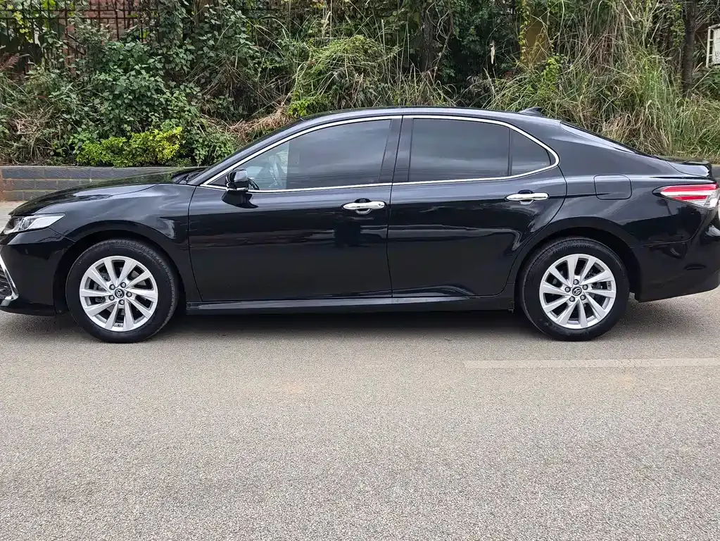 Toyota Camry 2023 из CN, фото 3
