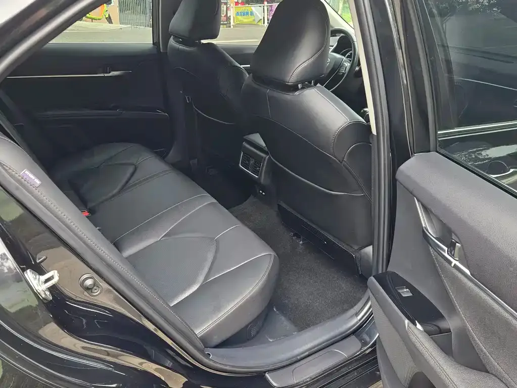 Toyota Camry 2023 из CN, фото 6