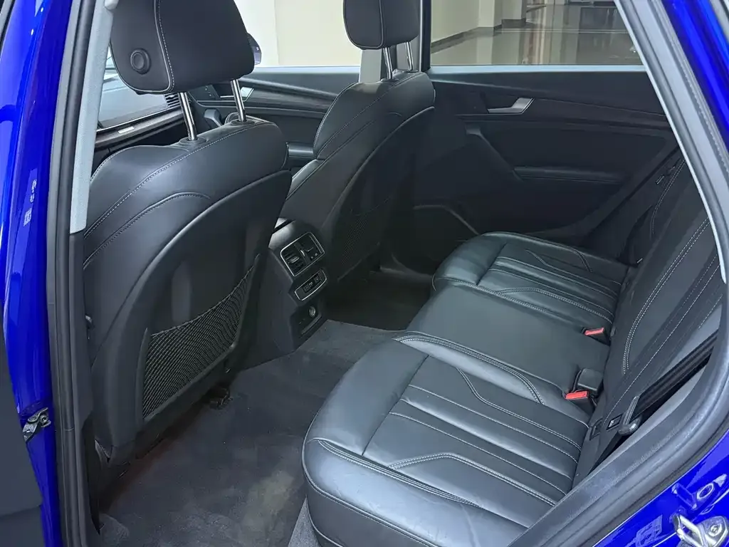 Audi Q5L 2022 из CN, фото 8