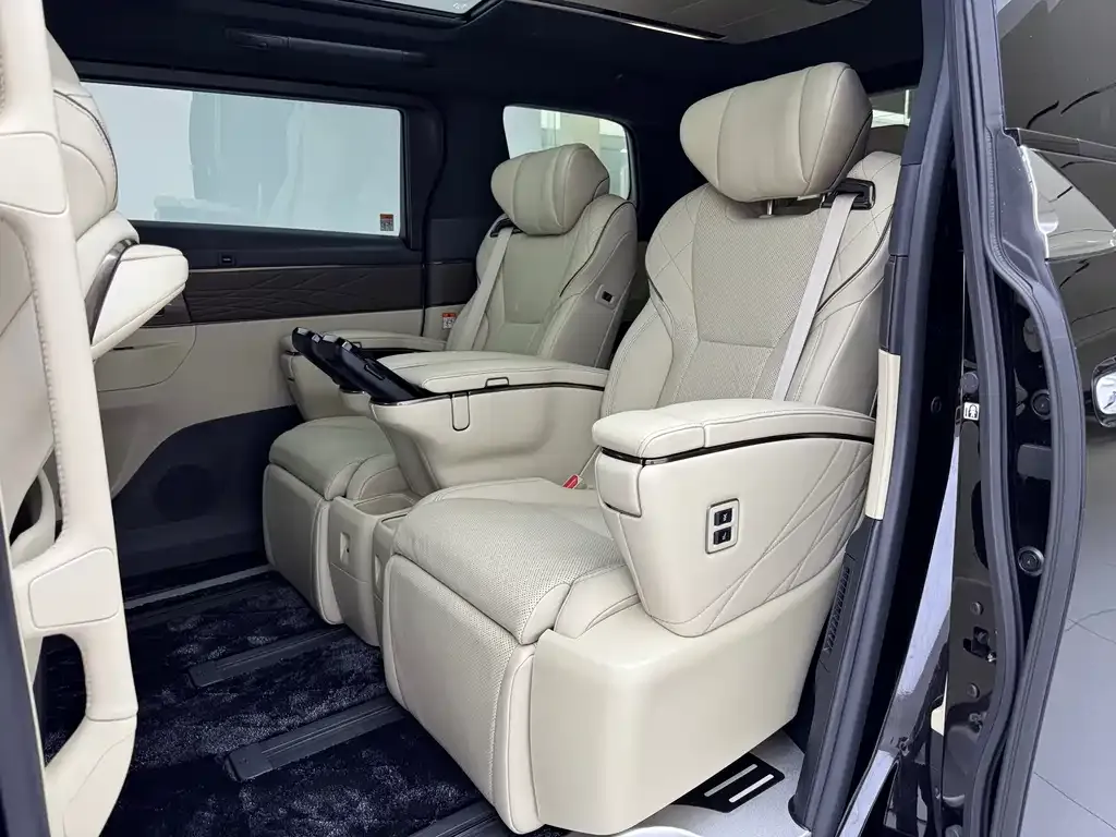 Toyota Alphard 2024 из CN, фото 5