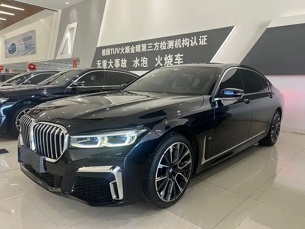 BMW 7 Series 2021 из CN, фото 2