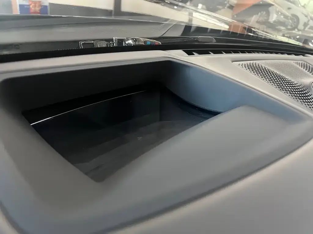 BMW 7 Series 2021 из CN, фото 4