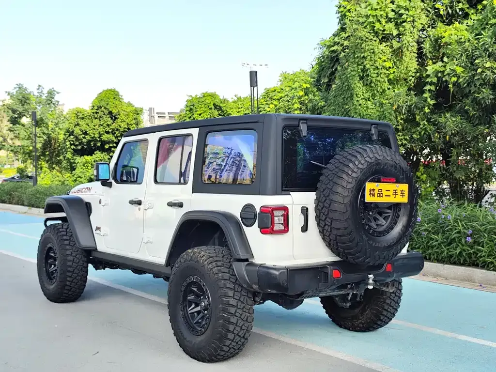 Jeep Wrangler — фото 8