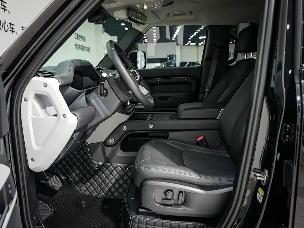 Land Rover Defender 2024 из CN, фото 8