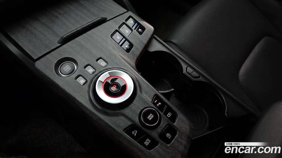 Kia Sportage — фото 9
