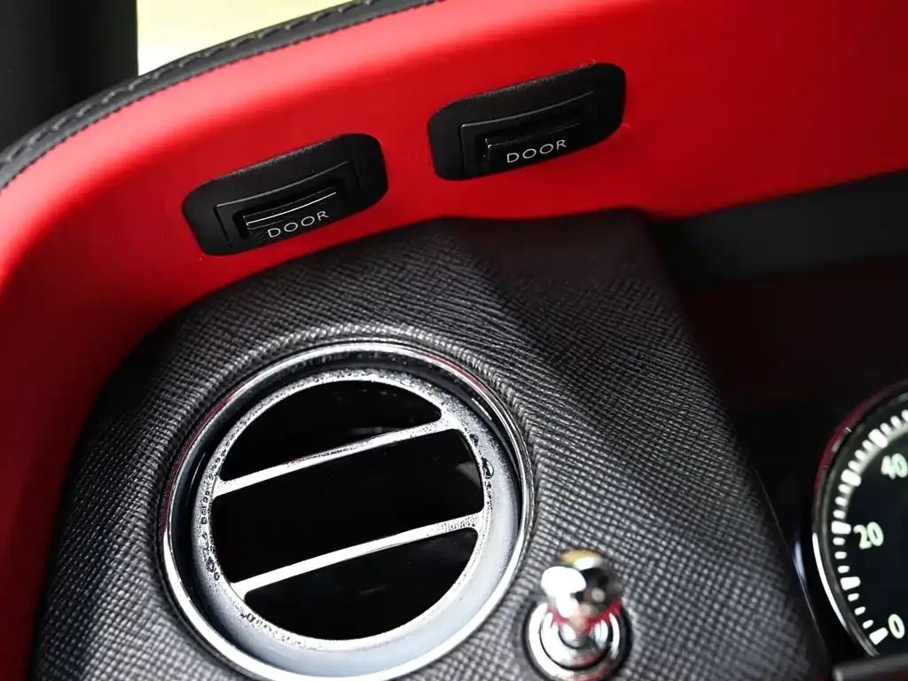Rolls-Royce Cullinan 2023 из CN, фото 3
