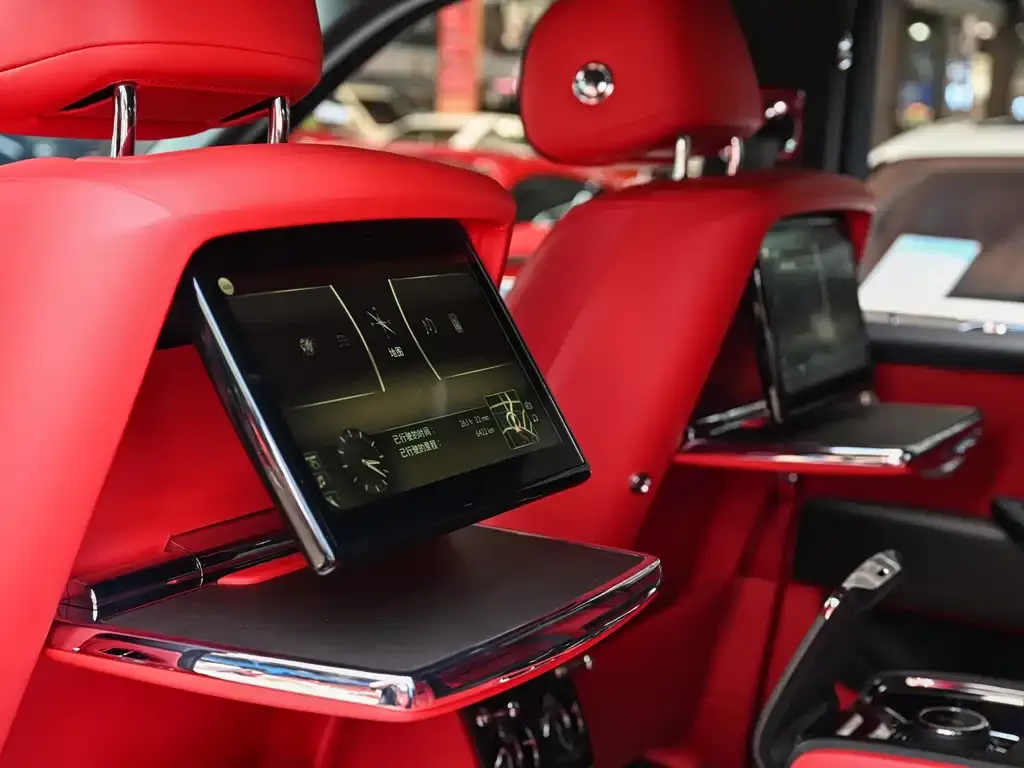 Rolls-Royce Cullinan 2023 из CN, фото 5