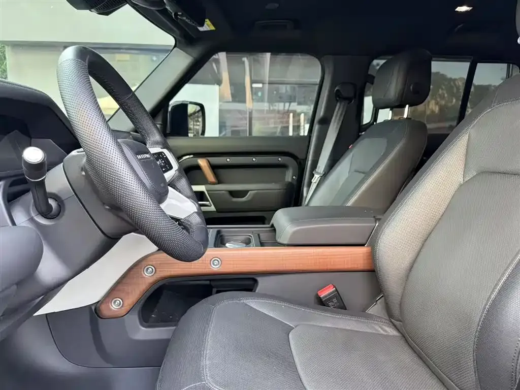 Land Rover Defender 2025 из CN, фото 9