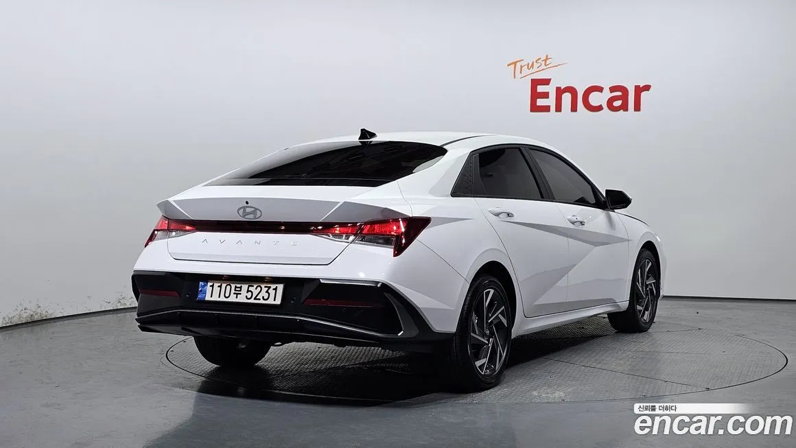 Hyundai AVANTE — фото 2