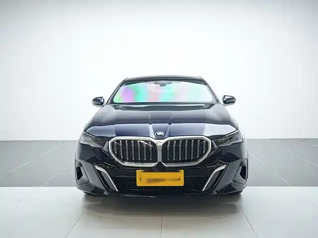 BMW 5 Series 2024 из CN, фото 1