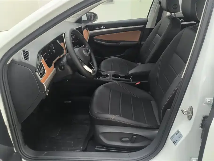 Volkswagen Bora 2024 из CN, фото 9