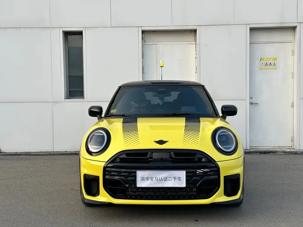 MINI Cooper (3-door) 2025 из CN, фото 2