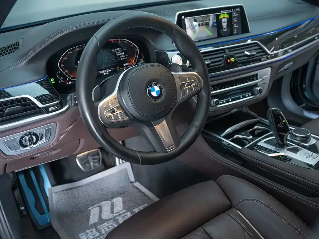 BMW 7 Series 2023 из CN, фото 8
