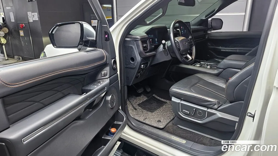 Ford Expedition — фото 10