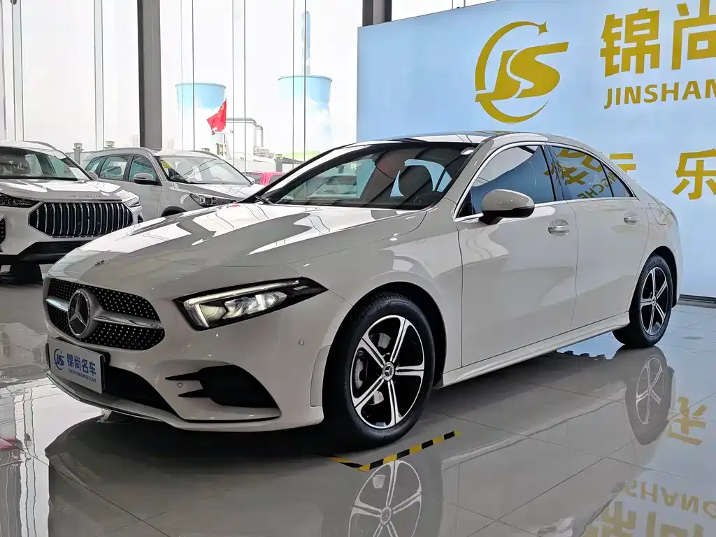 Mercedes-Benz A-Class 2023 из CN, фото 2
