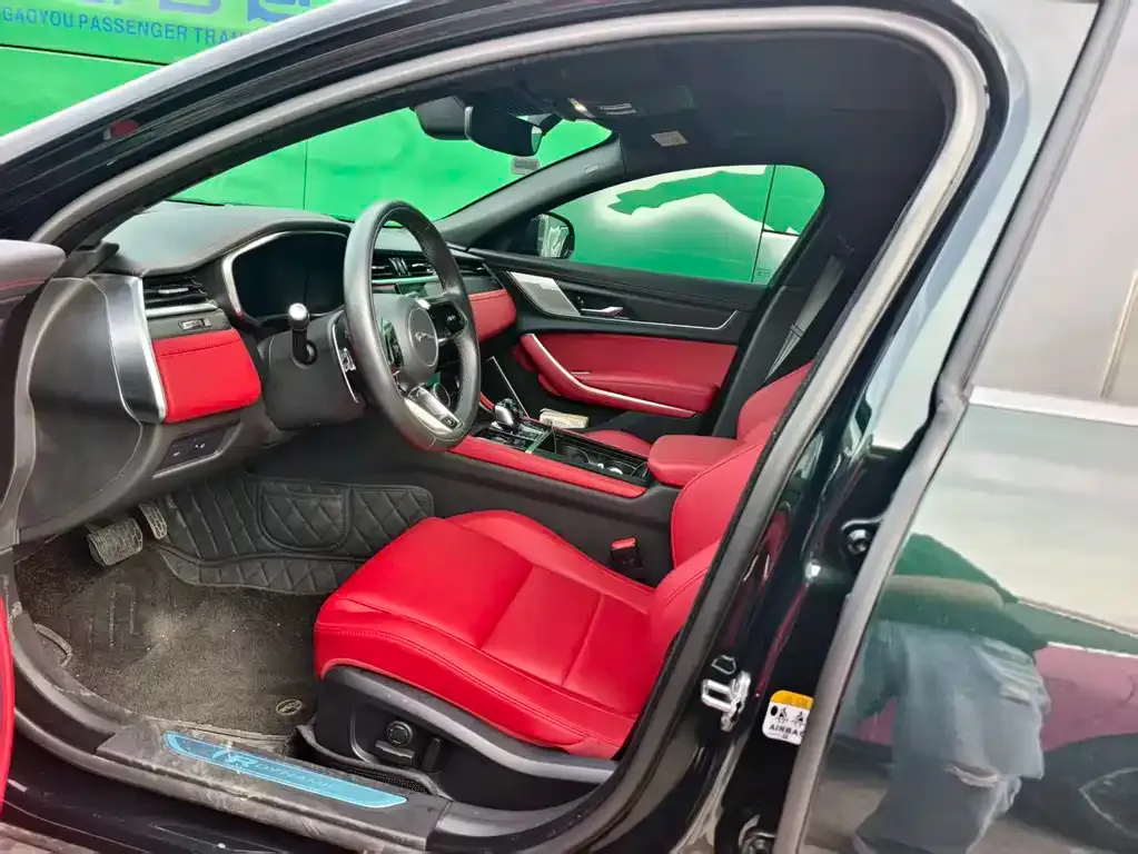 Jaguar XFL 2023 из CN, фото 4