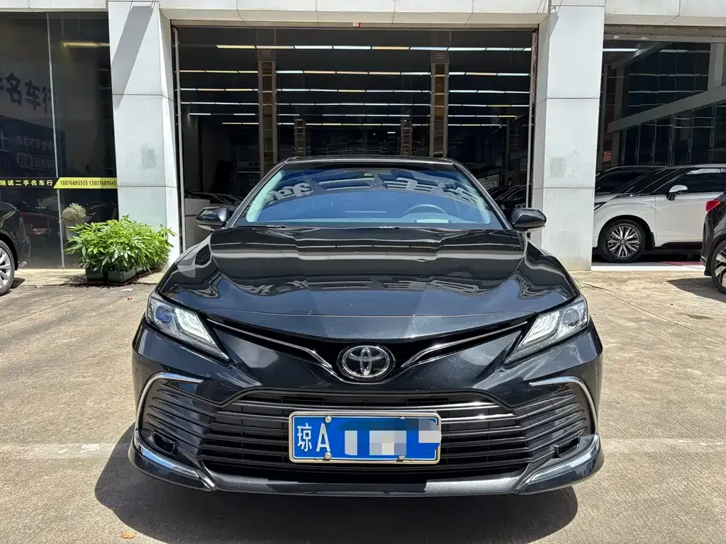 Toyota Camry 2023 из CN, фото 2