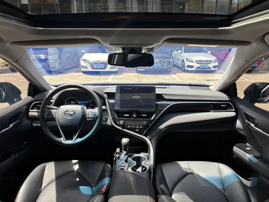 Toyota Camry 2023 из CN, фото 6