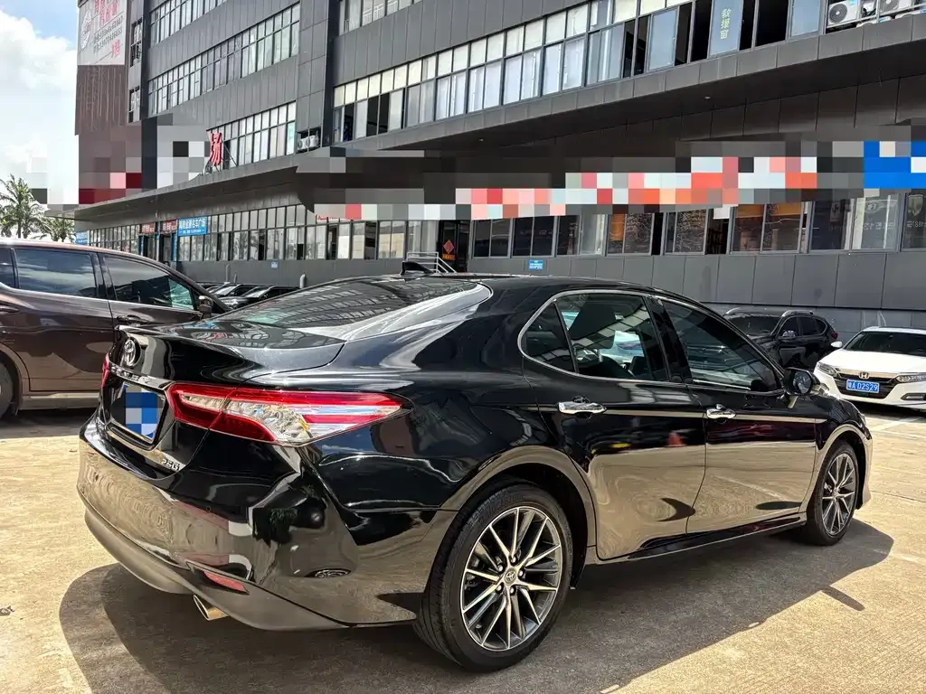 Toyota Camry 2023 из CN, фото 9