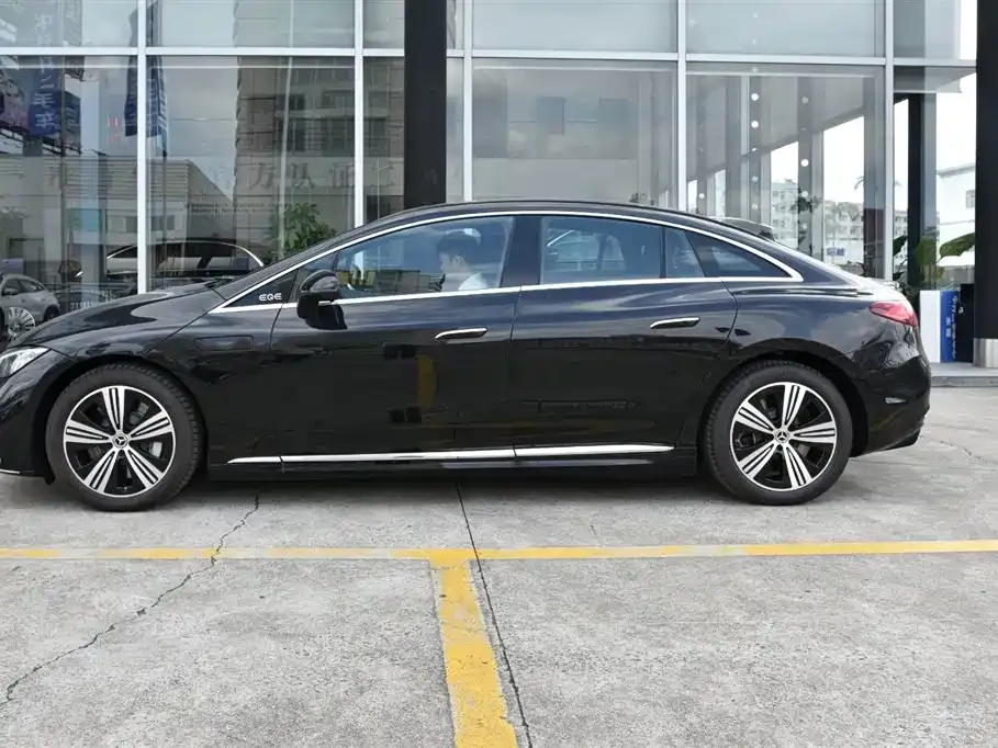Mercedes-Benz EQE 2025 из CN, фото 2