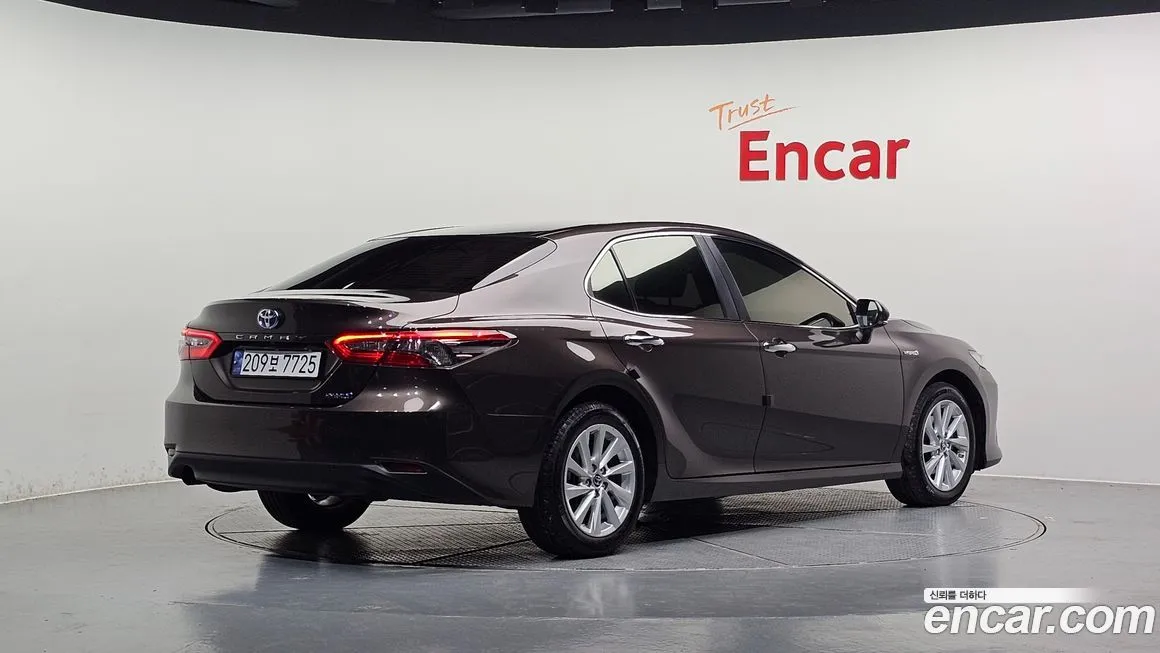 Toyota Camry 2024 из KR, фото 2