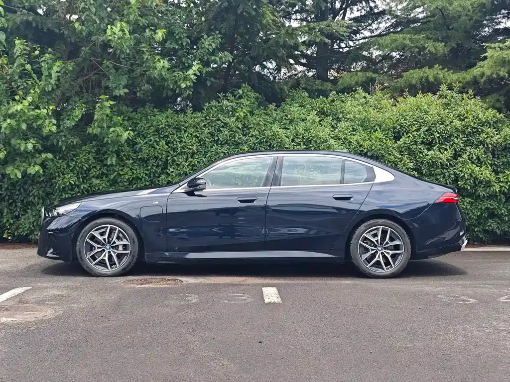 BMW i5 2024 из CN, фото 3