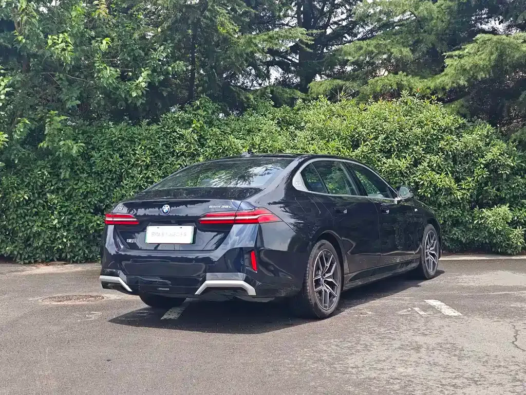 BMW i5 2024 из CN, фото 4