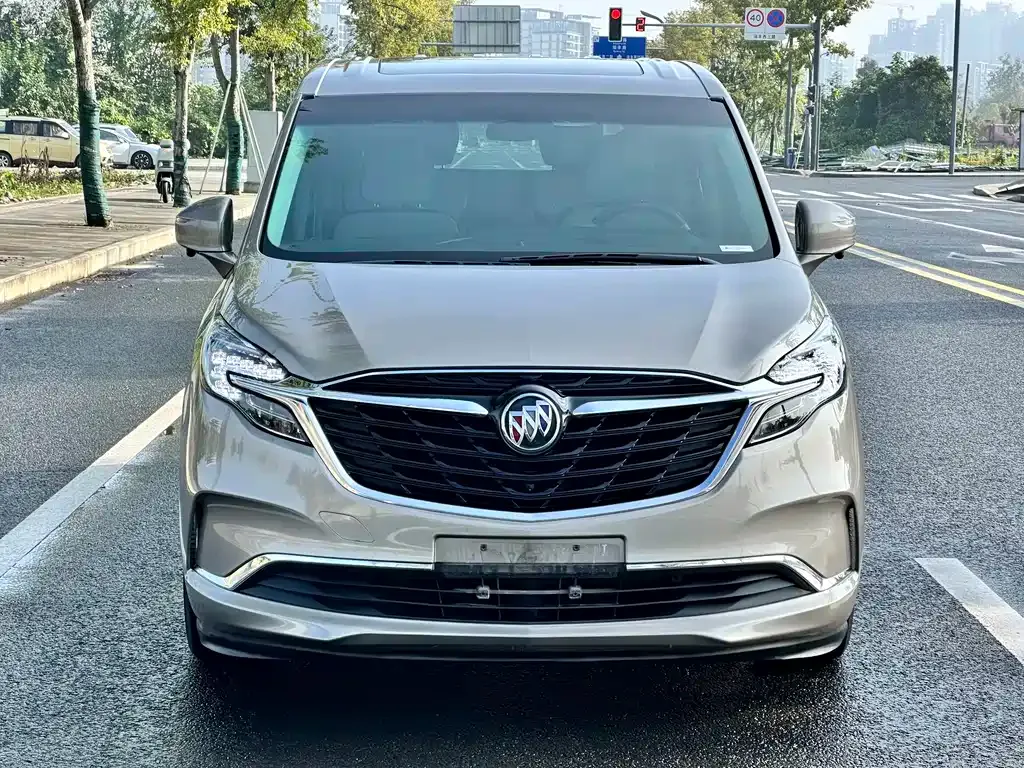 Buick GL8 2022 из CN, фото 2