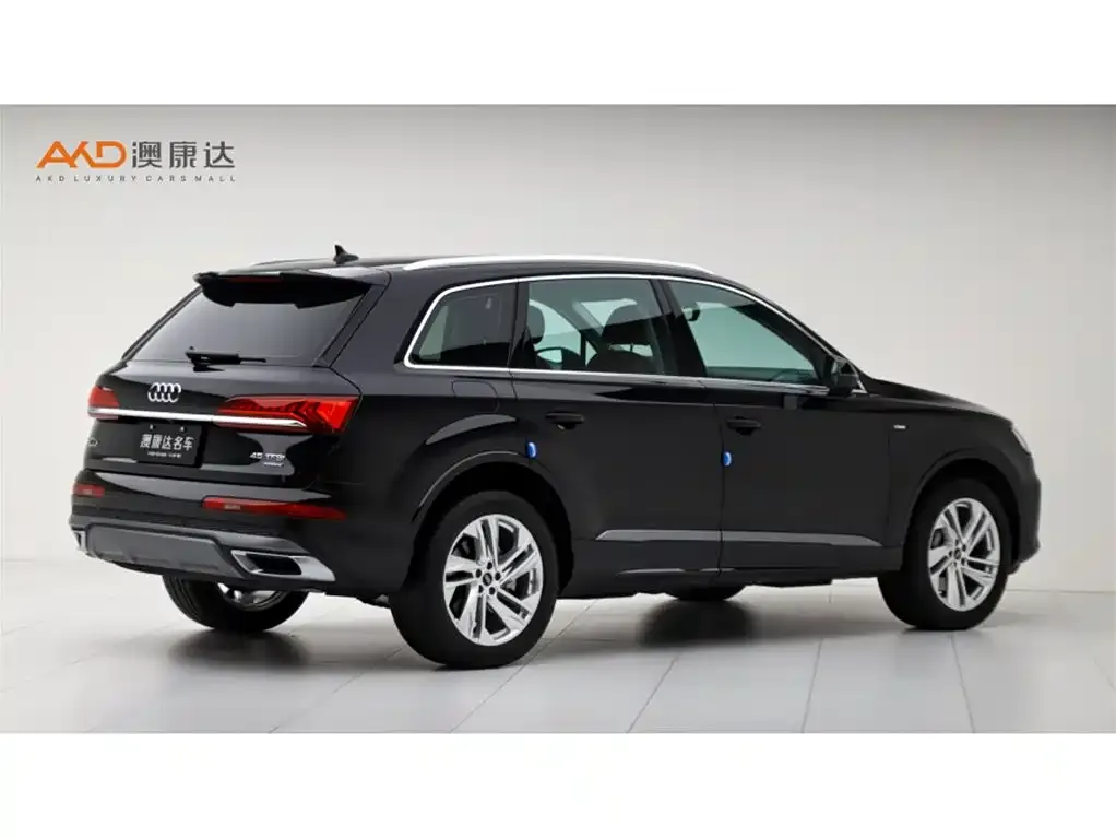 Audi Q7 2024 из CN, фото 3