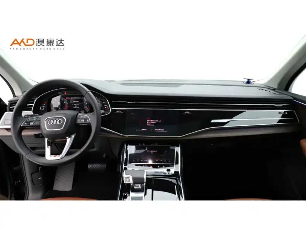 Audi Q7 2024 из CN, фото 5