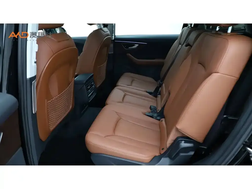 Audi Q7 2024 из CN, фото 7