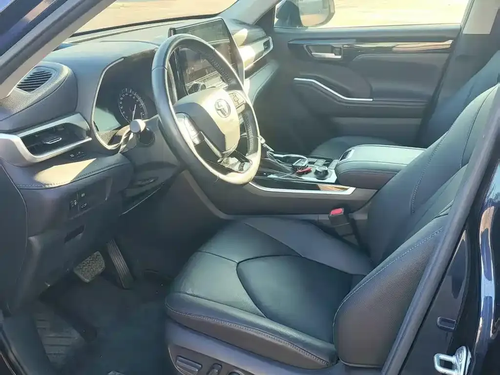 Toyota Highlander 2022 из CN, фото 8