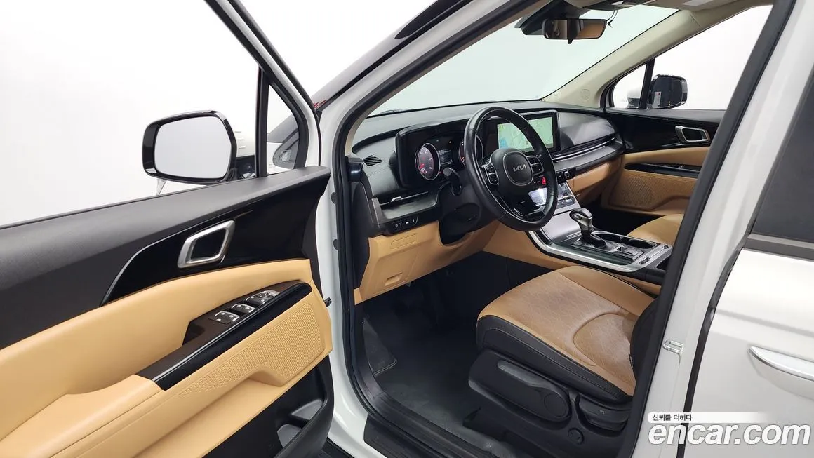Kia Carnival — фото 10