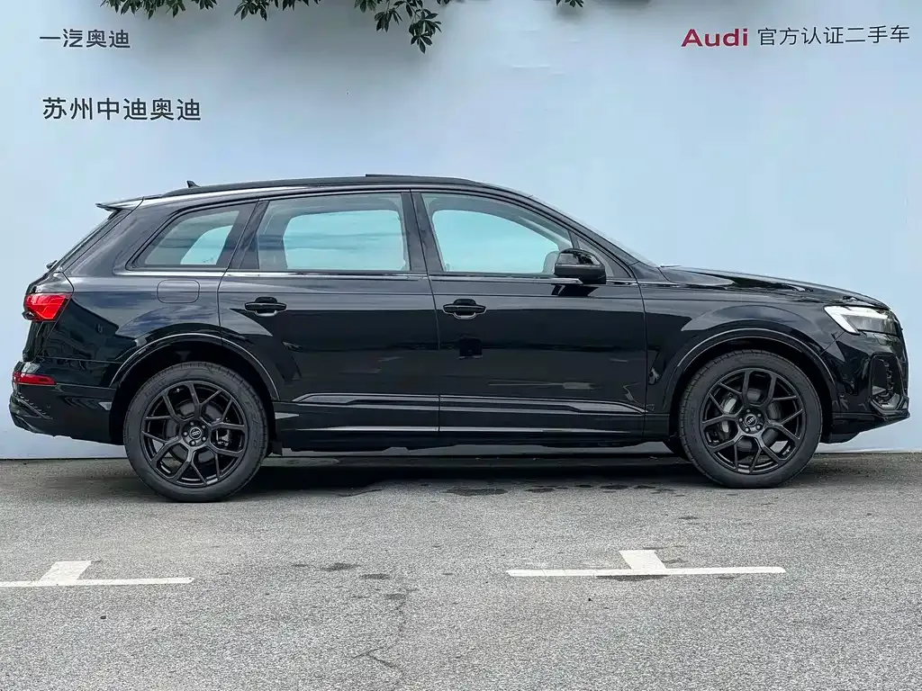 Audi Q7 2024 из CN, фото 3
