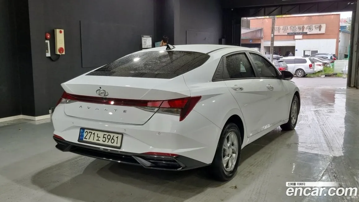 Hyundai AVANTE — фото 2