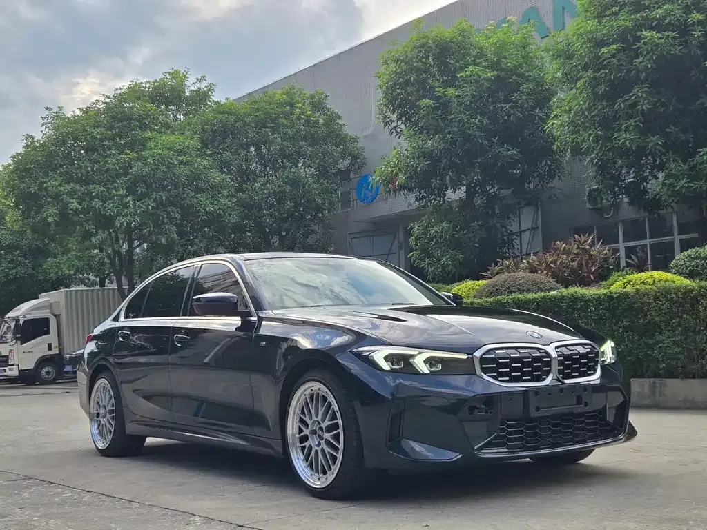 BMW 3 Series 2024 из CN, фото 2