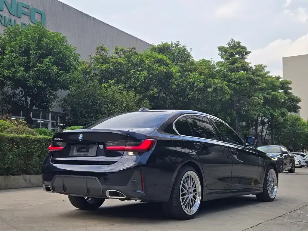 BMW 3 Series 2024 из CN, фото 7