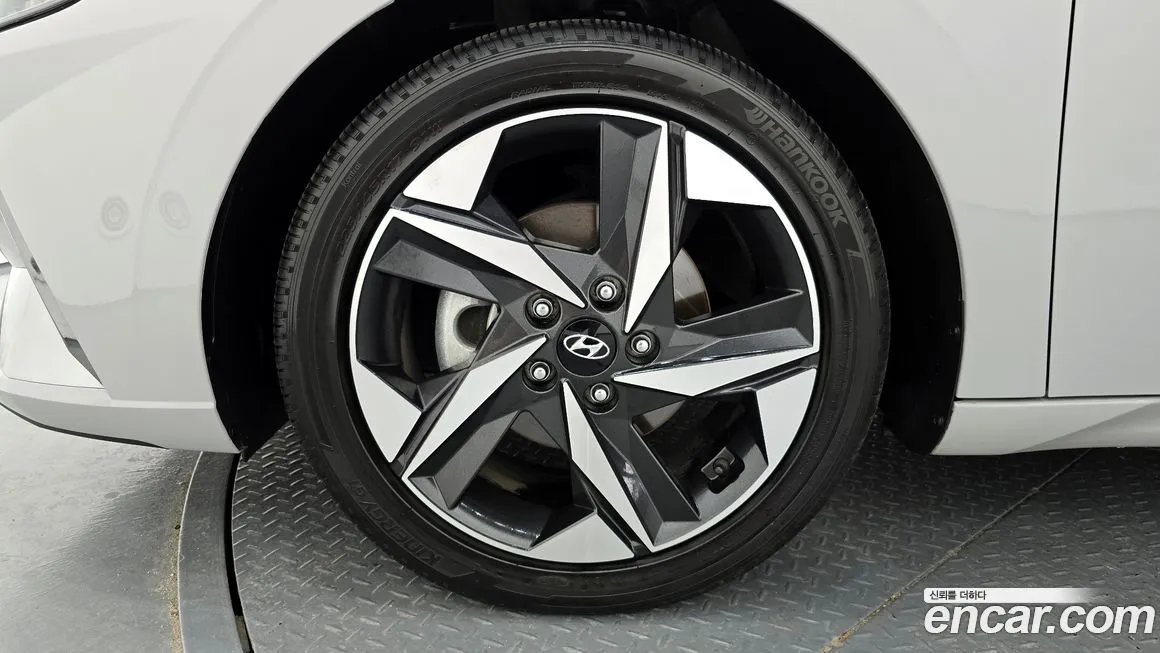 Hyundai AVANTE — фото 5