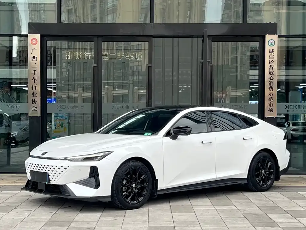 Changan UNI-V 2024 из CN, фото 1