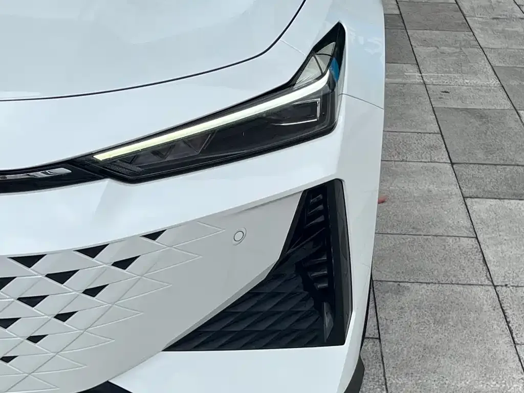 Changan UNI-V 2024 из CN, фото 10