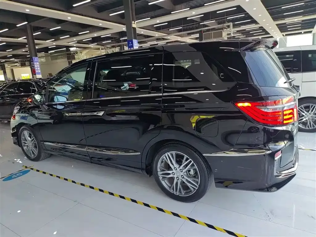 Honda Elysion 2021 из CN, фото 5