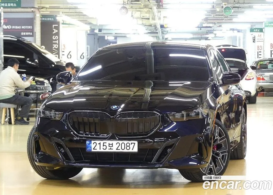 BMW 5-Series 2024 из KR, фото 3