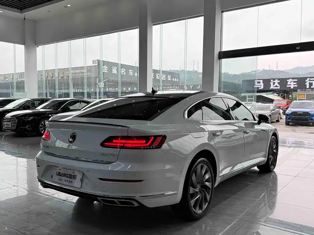 Volkswagen CC 2022 из CN, фото 4