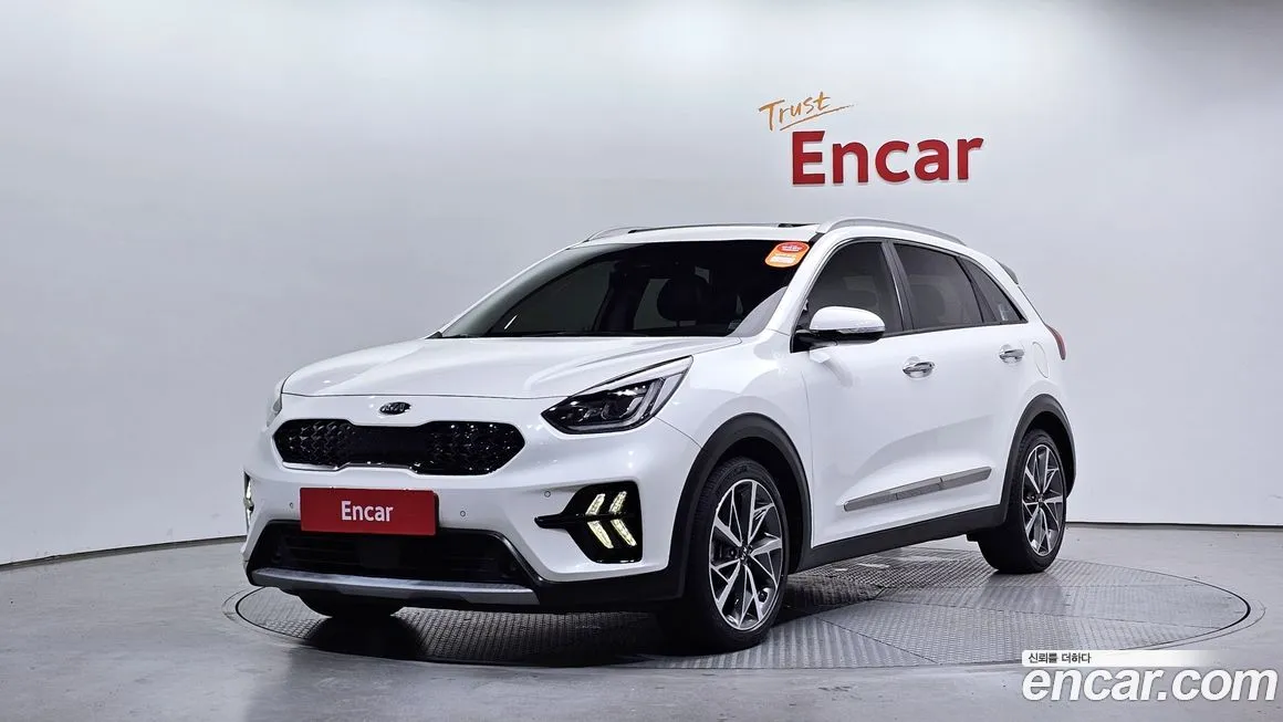 Kia Niro — фото 1